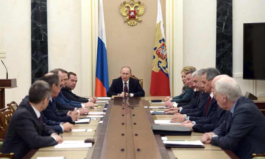 Путін під час зустрічі з постійними членами Совбєзу РФ,  22 січня 2016 року, Кремль. Фото: Олексій Нікольський, пресслужба Кремля, ТАСС