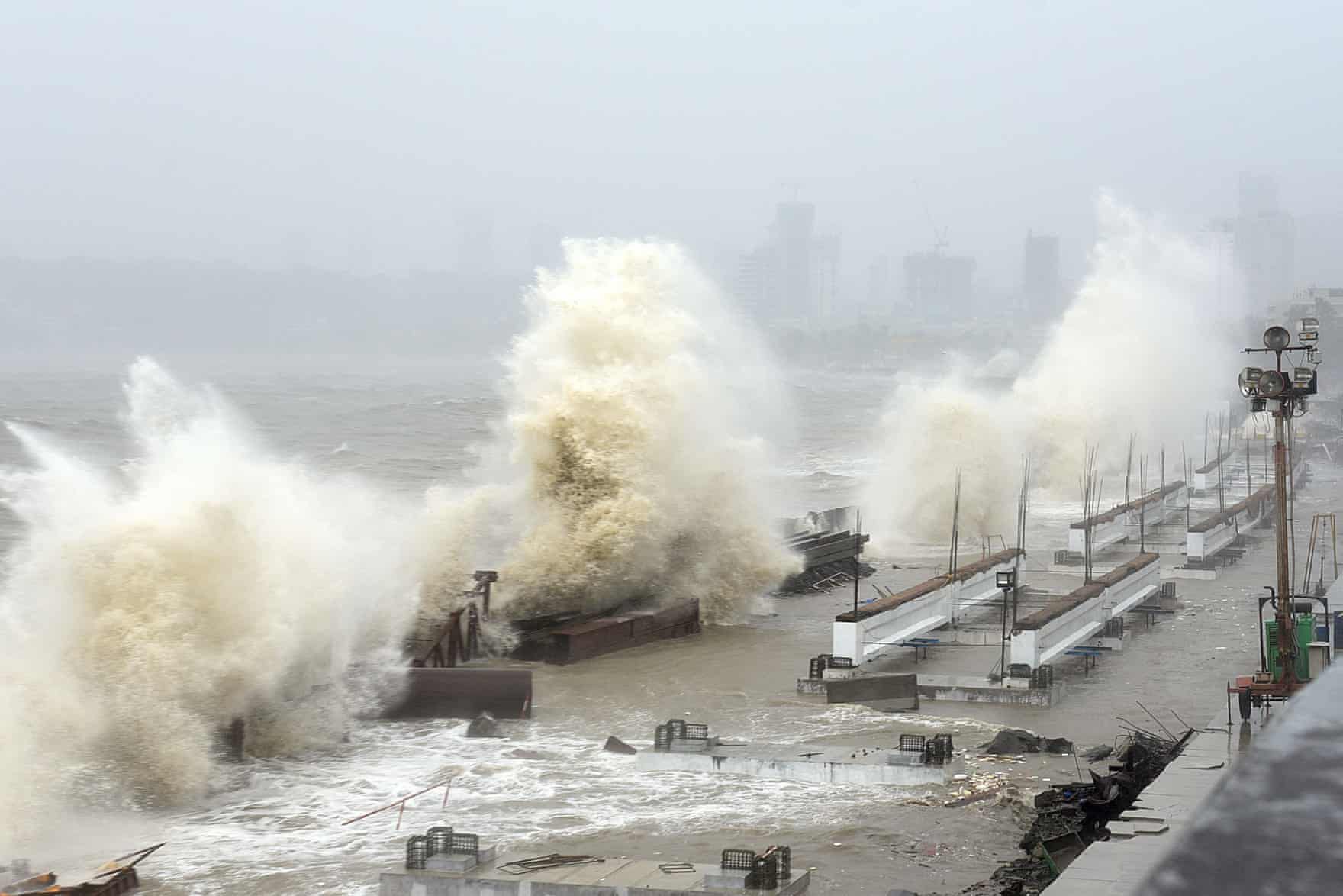 Циклон Таукте в Мумбаї, Індія. AFP
