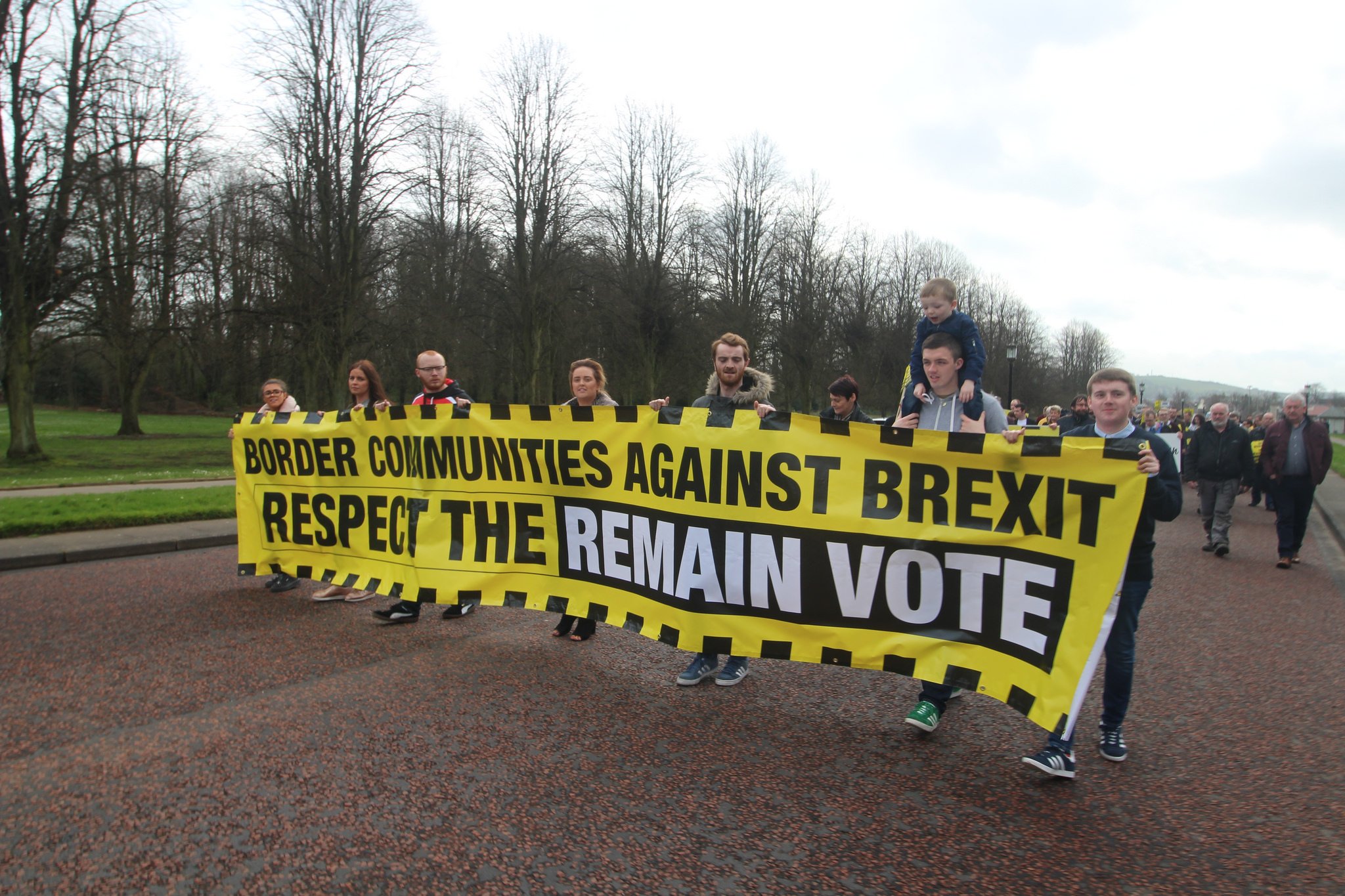 Протест проти Brexit біля парламенту Північної Ірландії. Фото: Sinn Féin