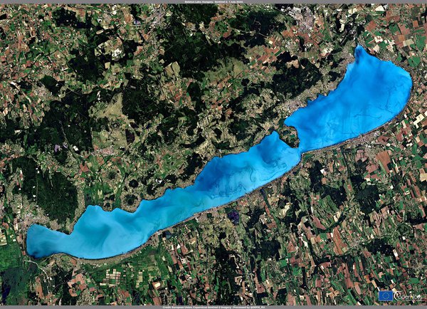 Супутникове фото дня. Угорське озеро Балатон