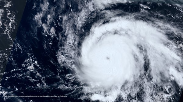 Супутникове фото дня: тропічний шторм Дуглас