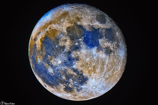 Фото дня: як виглядав би Місяць, якби ми були чутливіші до кольорів