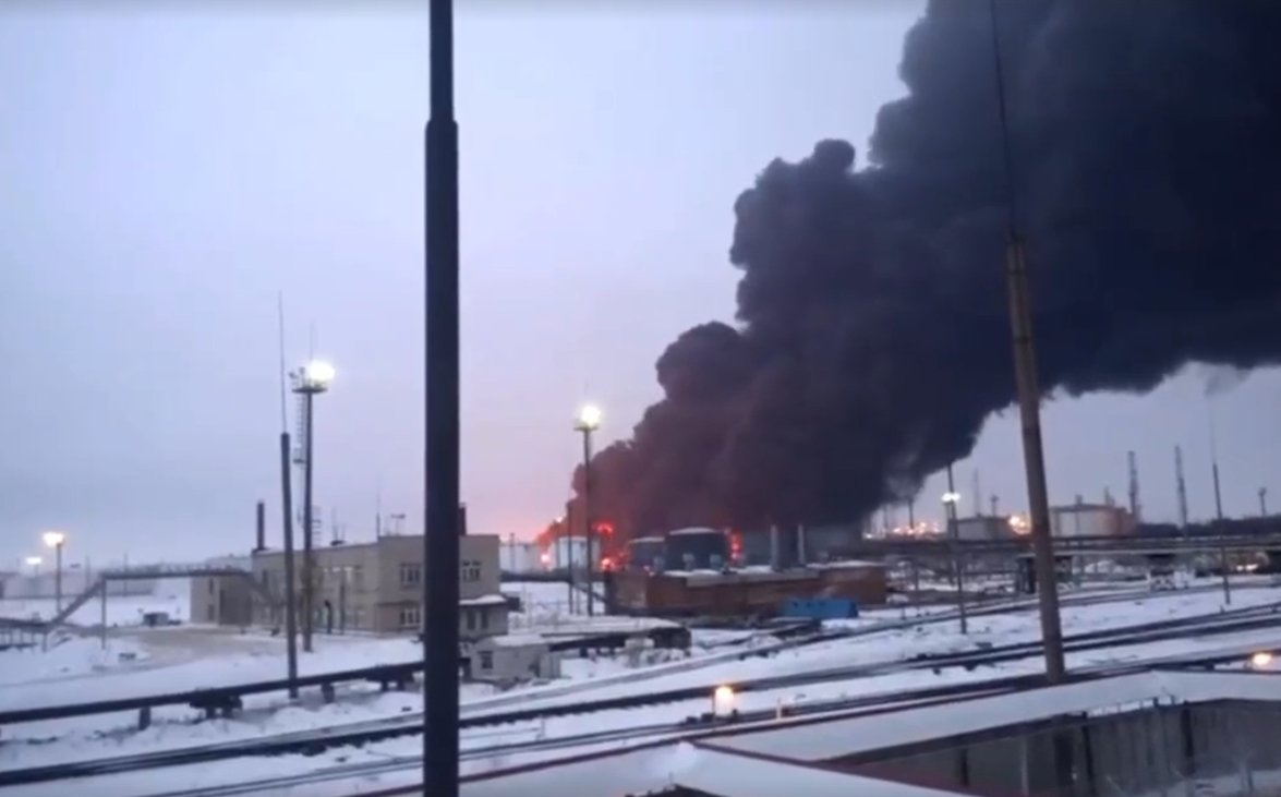 Пожежа на нафтозаводі у Рязані, 13 березня. Джерело фото: mil.in.ua