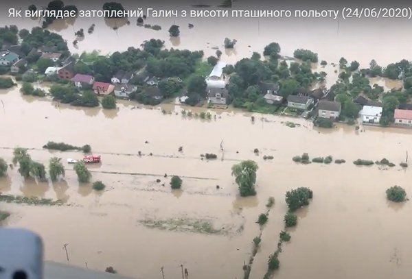 Відео дня: затоплене місто Галич