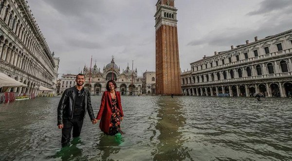 Нова дамба не допомогла, Венецію знову затопило (ВІДЕО)