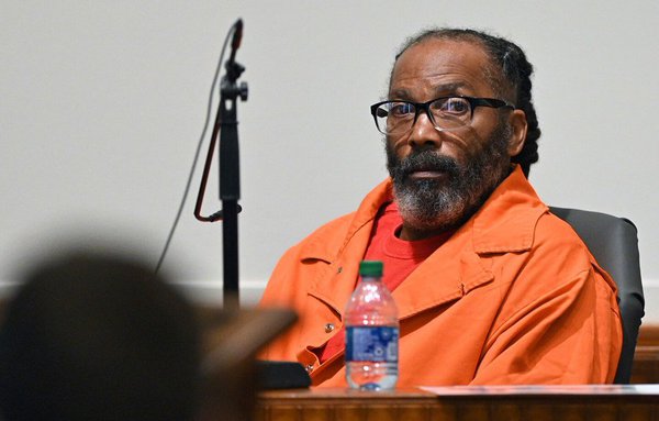 Американець 43 роки просидів за вбивство, якого не скоїв. Людина, що його ідентифікувала, заявляла, що помилилась – не допомогло
