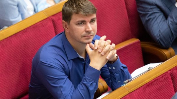 «Стало зле в таксі»: 33-річного депутата Полякова знайшли мертвим