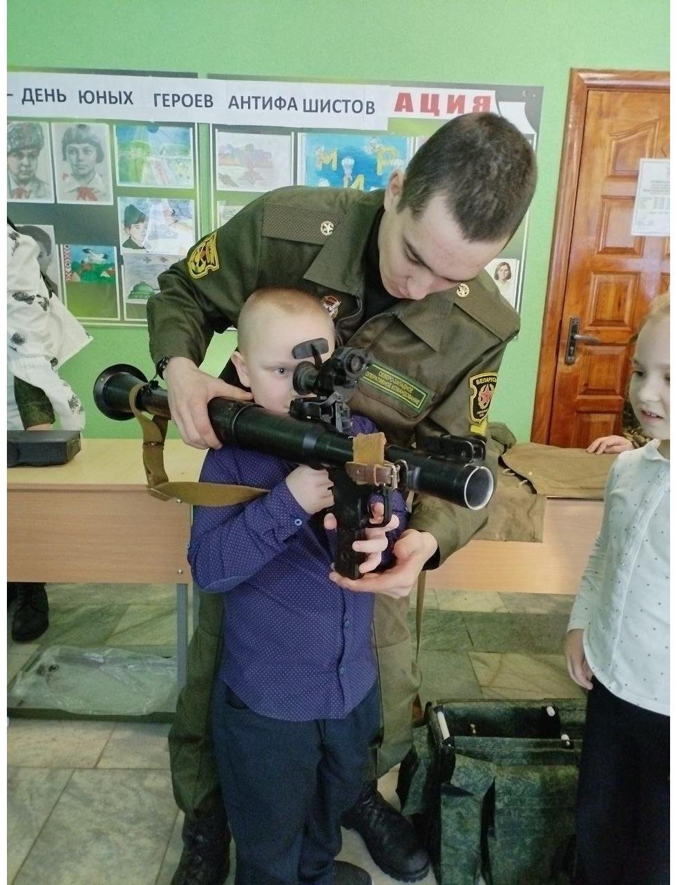 The 19th Guards Mechanized Brigade teaches six-year-old "anti-fascists" how to use grenade launchers