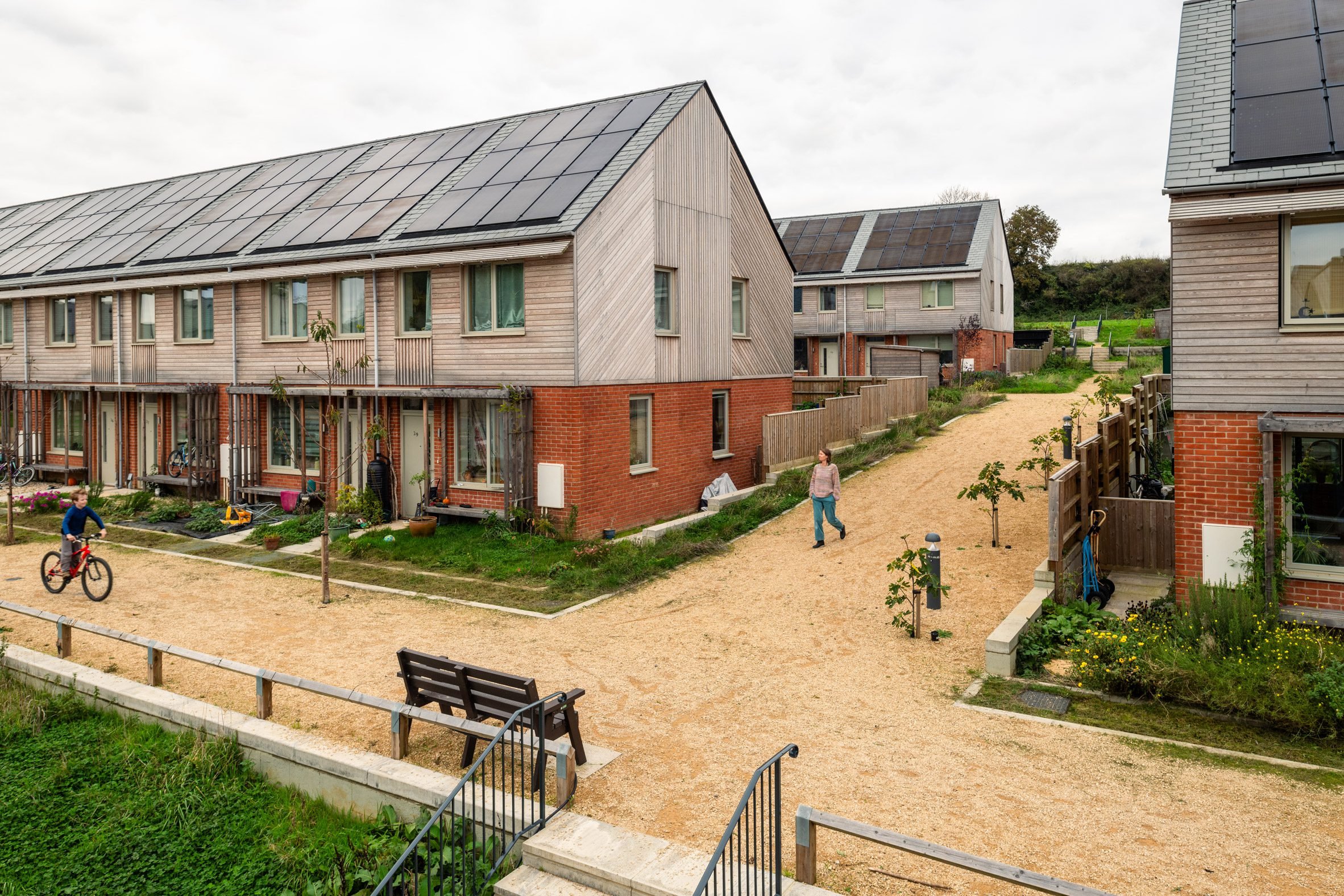 hazelmead-barefoot-architects-bridgeport-dorset-uk