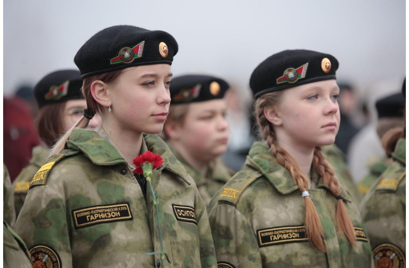 51st Guards Artillery Brigade prepares girls for service