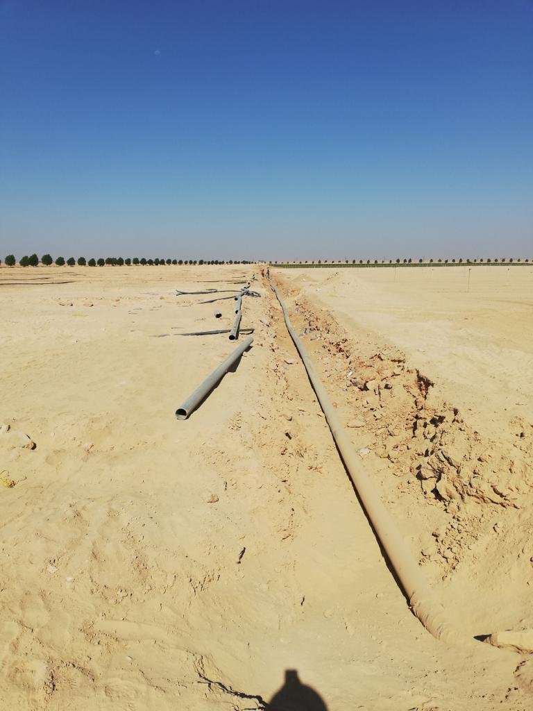 Спорудження системи поливу в пустелі