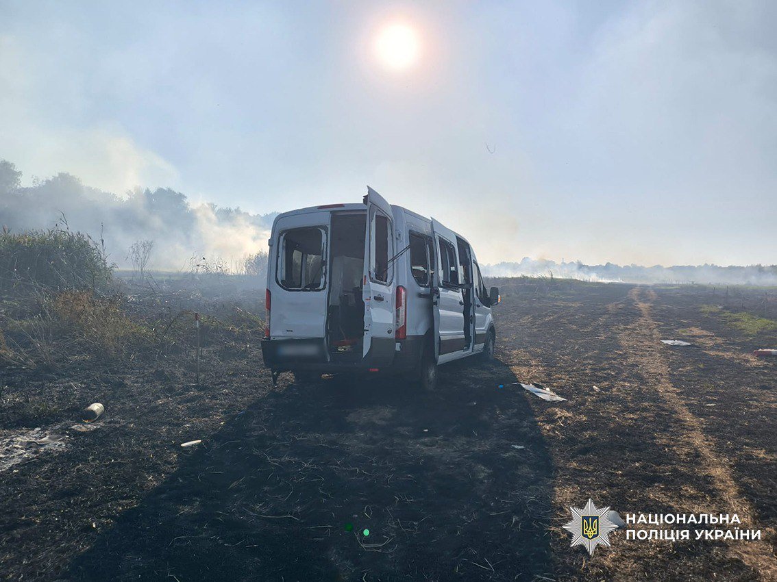 Наслідки російського обстрілу балістикою на Чернігівщині