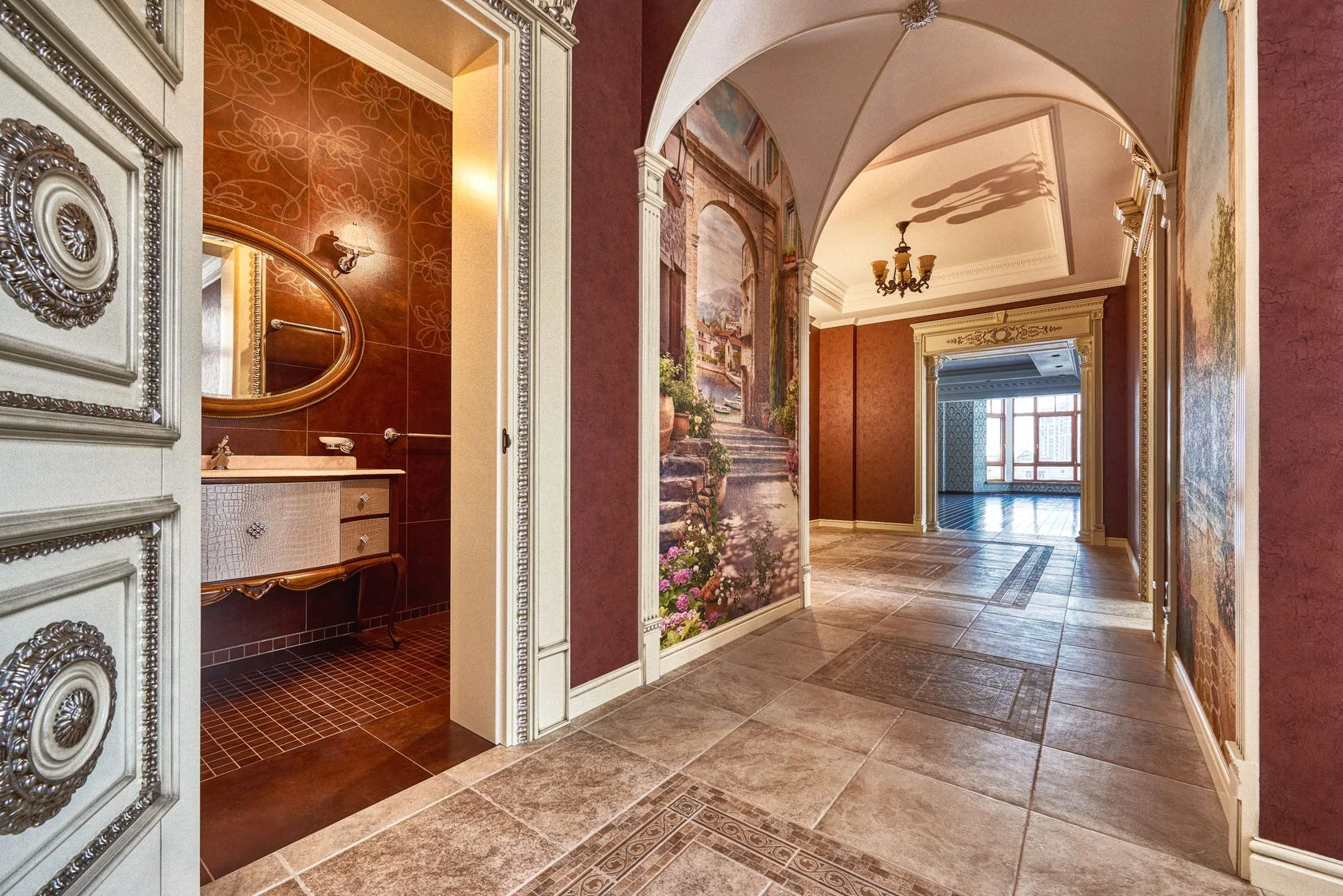 Ця квартира на сьомому поверсі будинку на Грушевського площею 228 кв. м продається за 1 млн 925 тис. доларів США