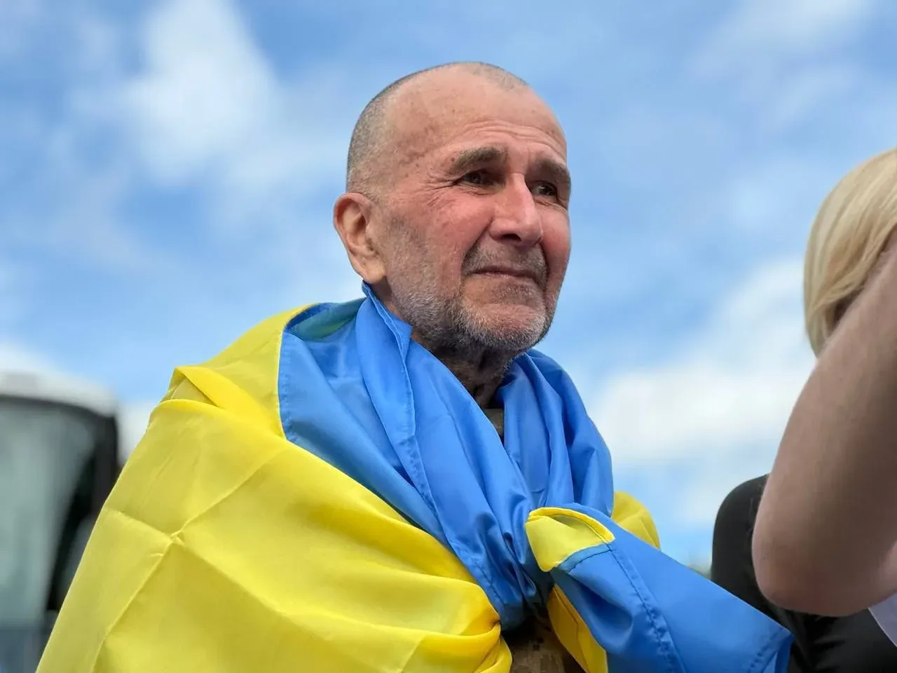Володимир Миколаєнко у день звільнення з російського полону. Фото: МОСТ